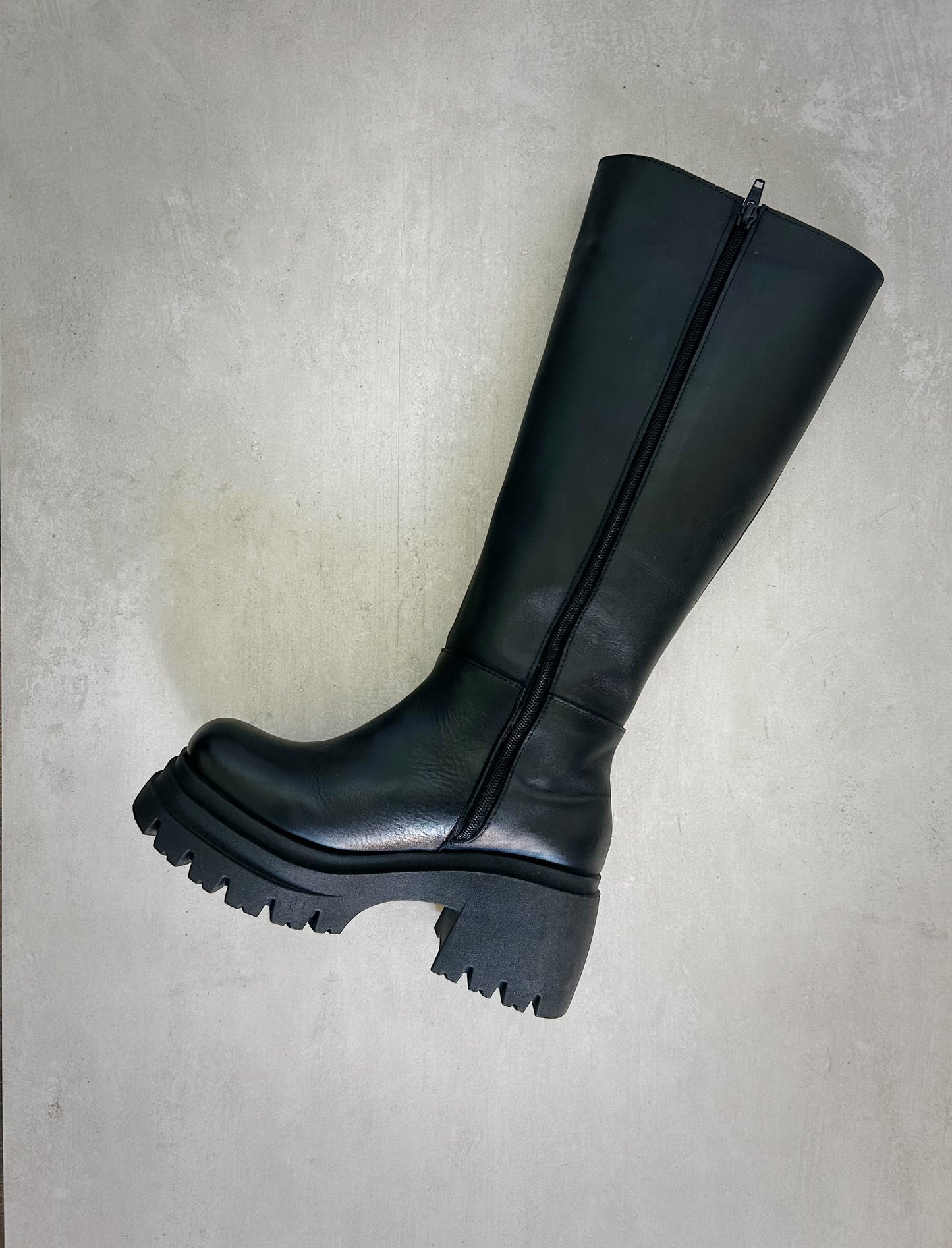 PRE VENTA/ Botas Antonieta Cuero Negro