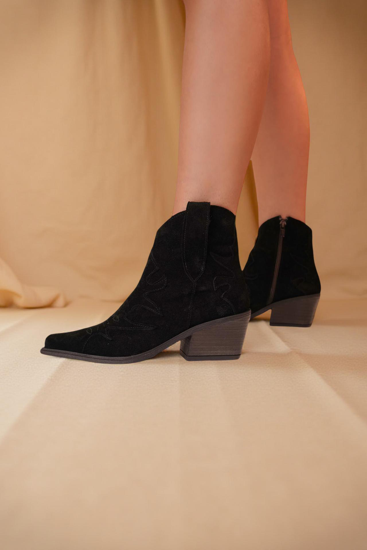 Botin Teresa Negro Cuero