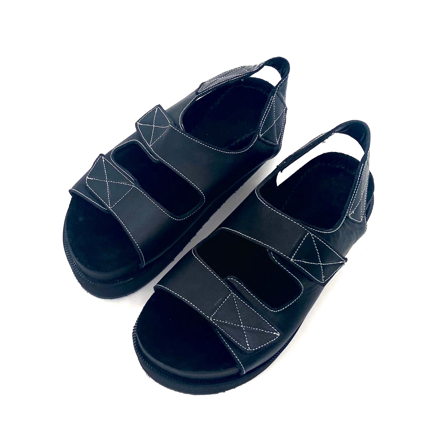 Sandalias Clarita Cuero Negro Liso