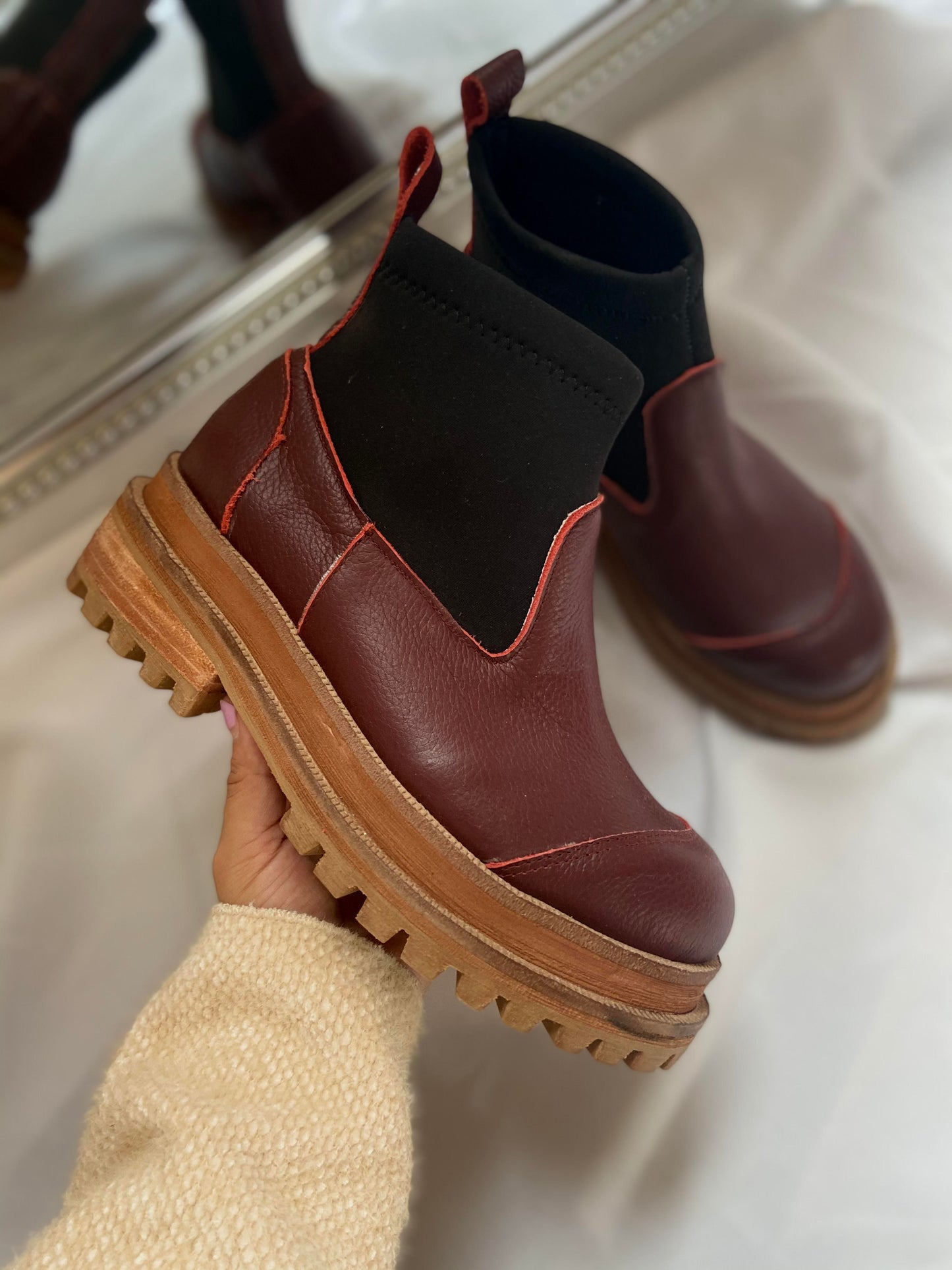 Borcego Bianca Cuero Burdeo