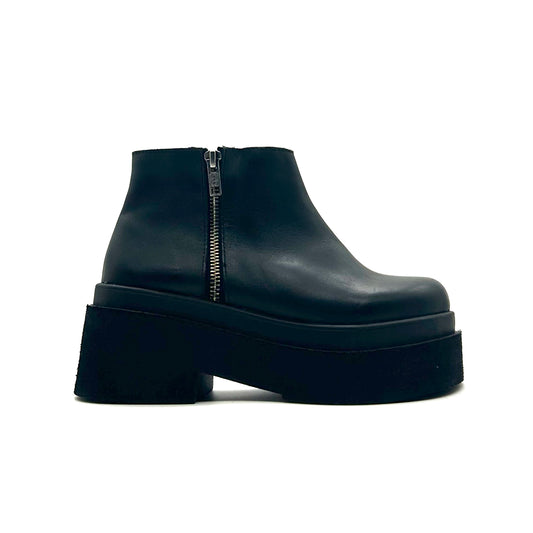 Botin Lucrecia Cuero Negro